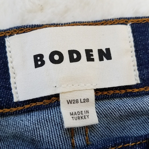 BODEN High Rise Wide Leg Jeans in Indigo - Picture 11 of 13